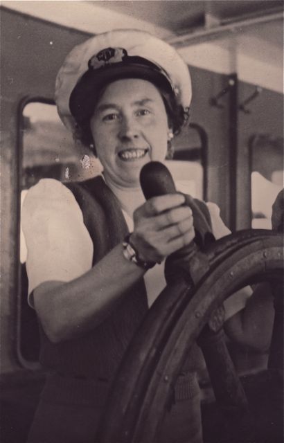 Soms sprak moeder ons toe vanop de brug van ons huiselijk schip.