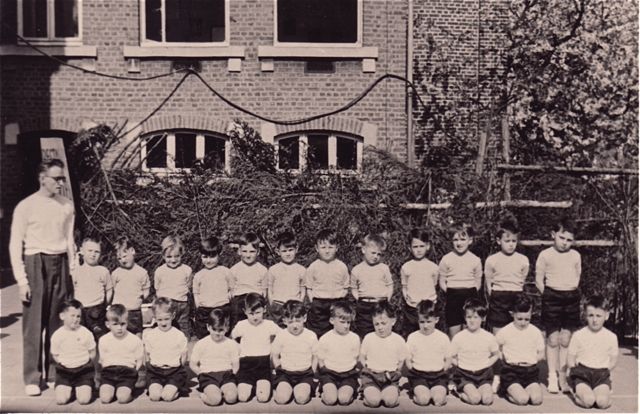 Het viel nog mee bij ons die dag in de klas. Slechts de helft had straf gekregen.