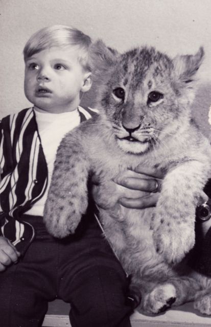 De kleine Guido had al spijt dat hij voor zijn verjaardag 'een grote poes' gevraagd had.