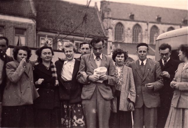Peter was verdiept in de rubriek 'relaties', want het aanbod van deze reisgroep hield hij wel voor bekeken!