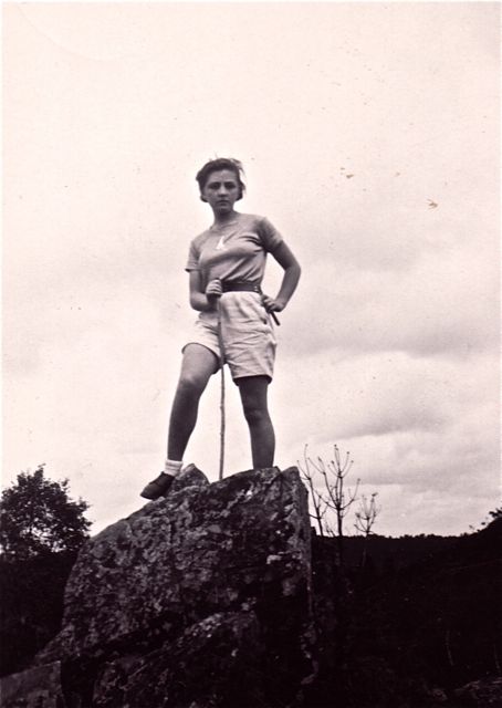 Als  beginnend alpinist beklom je een rots van één meter. En dan twee, en drie, enzovoort. Langdurige cursus, dat wel.
