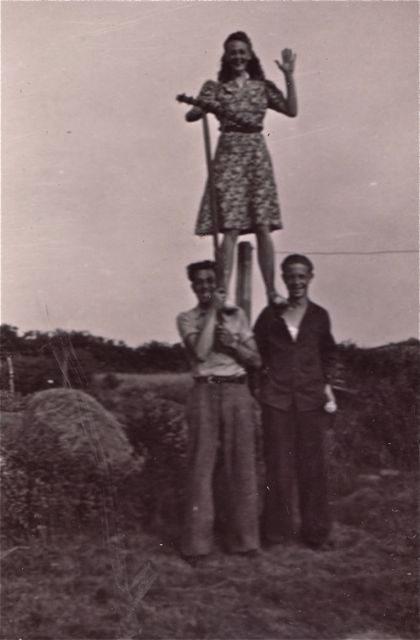 De kinderen van het landbouwersgezin Sarrasani waren al heel jong met andere dingen bezig.