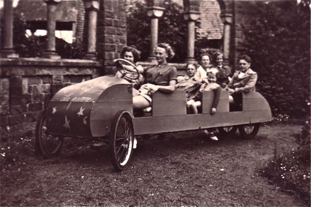 Zo konden we de buren in de waan laten dat we een echte auto hadden.