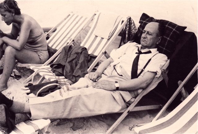 Hij had de verkeerde openingszin gebruikt, dat was duidelijk. Lap, heel de vakantie om zeep.