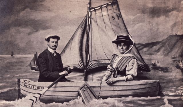 Pas in het huwelijksbootje gestapt en je kon nu al zien dat er een barst in zat.