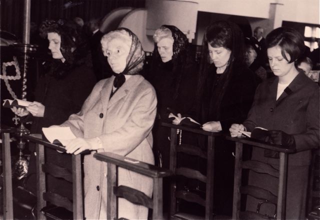 Gusta op de begrafenis. En ja, kleurenblind.