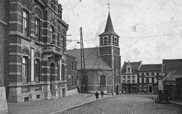 Mr. en mevr. Vermuuren werden later opgepakt als opiumdealers, maar iets écht spannend, een wielerkoers bv., hadden we nooit in ons dorp.