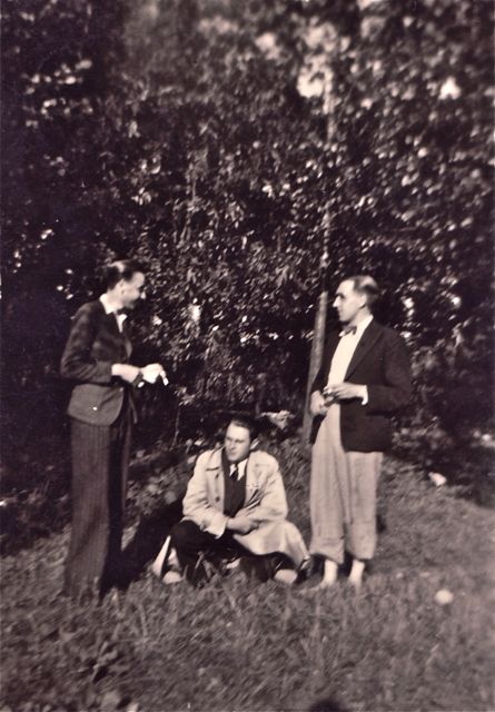 Hyppoliet maakte zich danig vrolijk om de twee detectives die een verdwijning aan het onderzoeken waren. Iets daarna kwam er een verdwijning bij.