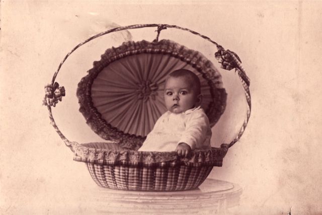 De ooievaar had hem gedropt bij Claire en Laurent. Gelukkig kon je als kind een plan B inroepen.