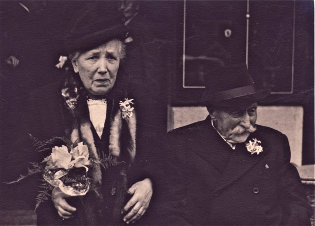 Mevrouw X had schrik van haar eerste huwelijk. Mijnheer Y had er zin in.