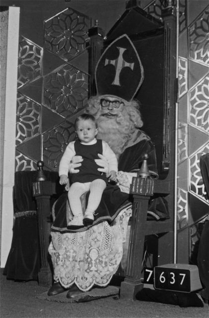 Enkel het tienduizendste kind kreeg de cado's die hij/zij aan de Sint had gevraagd. Ja, crisis hé jongens!