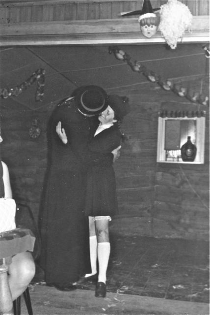 Werner in zijn befaamde act: de Sandemanhouding.