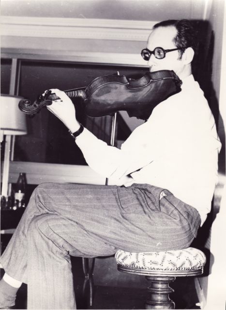 Gert Vulstermans die ontdekte dat hij ook viool met zijn tong kon spelen.