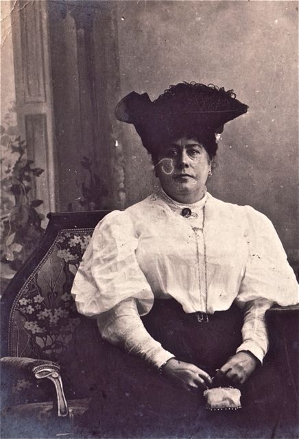 Mevrouw Bonnemans na de beginnerscursus 'Ik voel me Maori'.