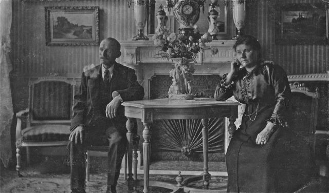 En allebei waren ze opgevoed met het idee dat de ooievaar de kinderen bracht. En maar wachten...