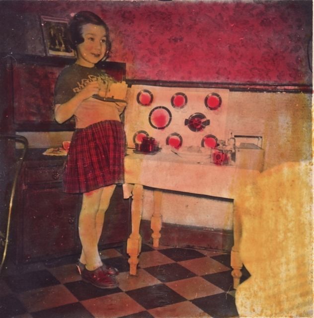 Onze huisfotograaf had voorgesteld om de foto van Marieke in te kleuren. Meteen onze laatste bestelling.